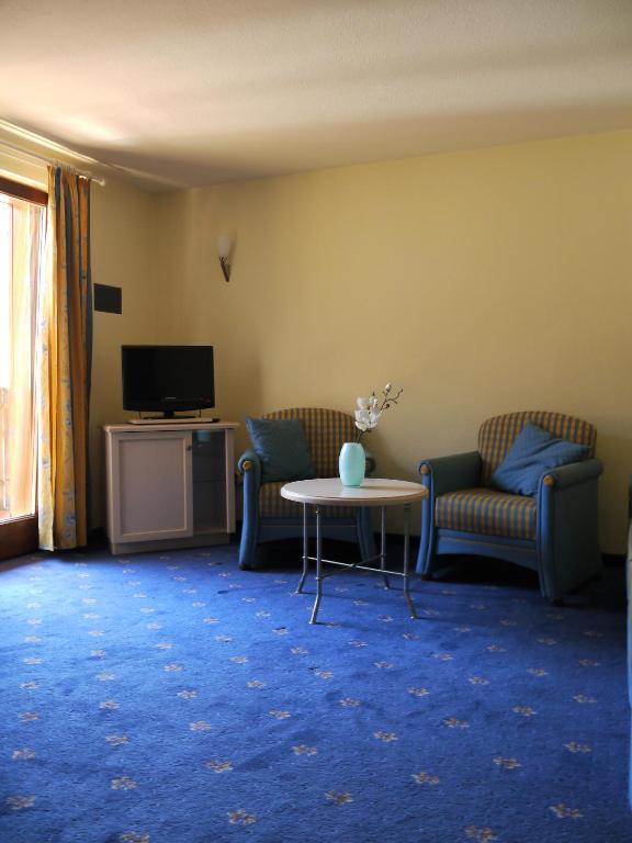 Hotel Schoenblick Naturns Room photo