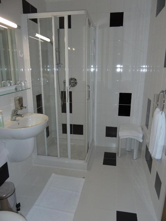 Hotel Schoenblick Naturns Room photo